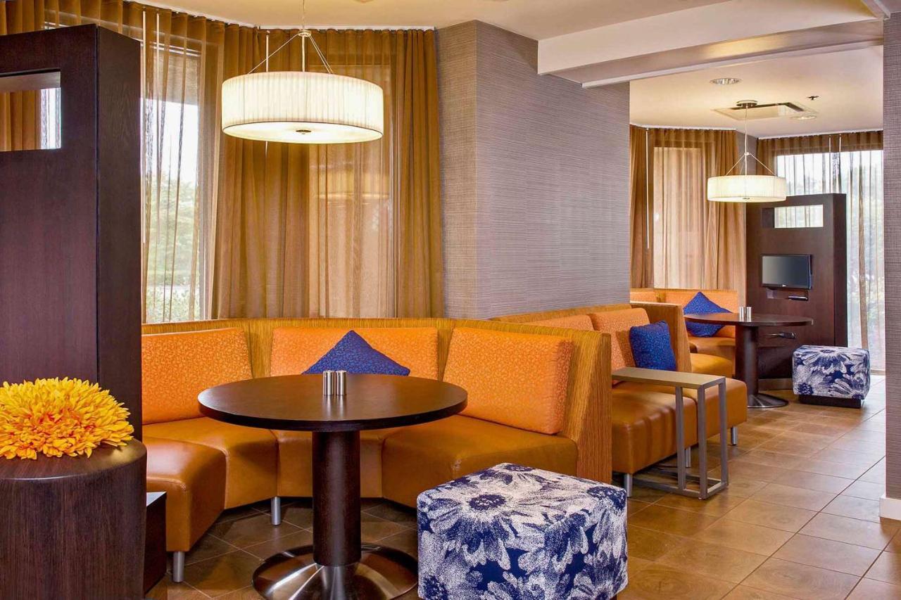 ホテル Sonesta Select Durham Research Triangle Park エクステリア 写真